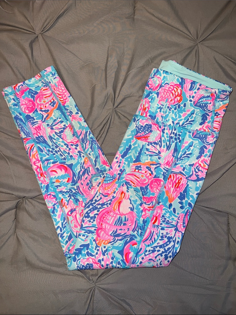 Lilly Pulitzer Luxletic Blue Pink Seashell Print Activewear Leggings - Picture 5 of 11